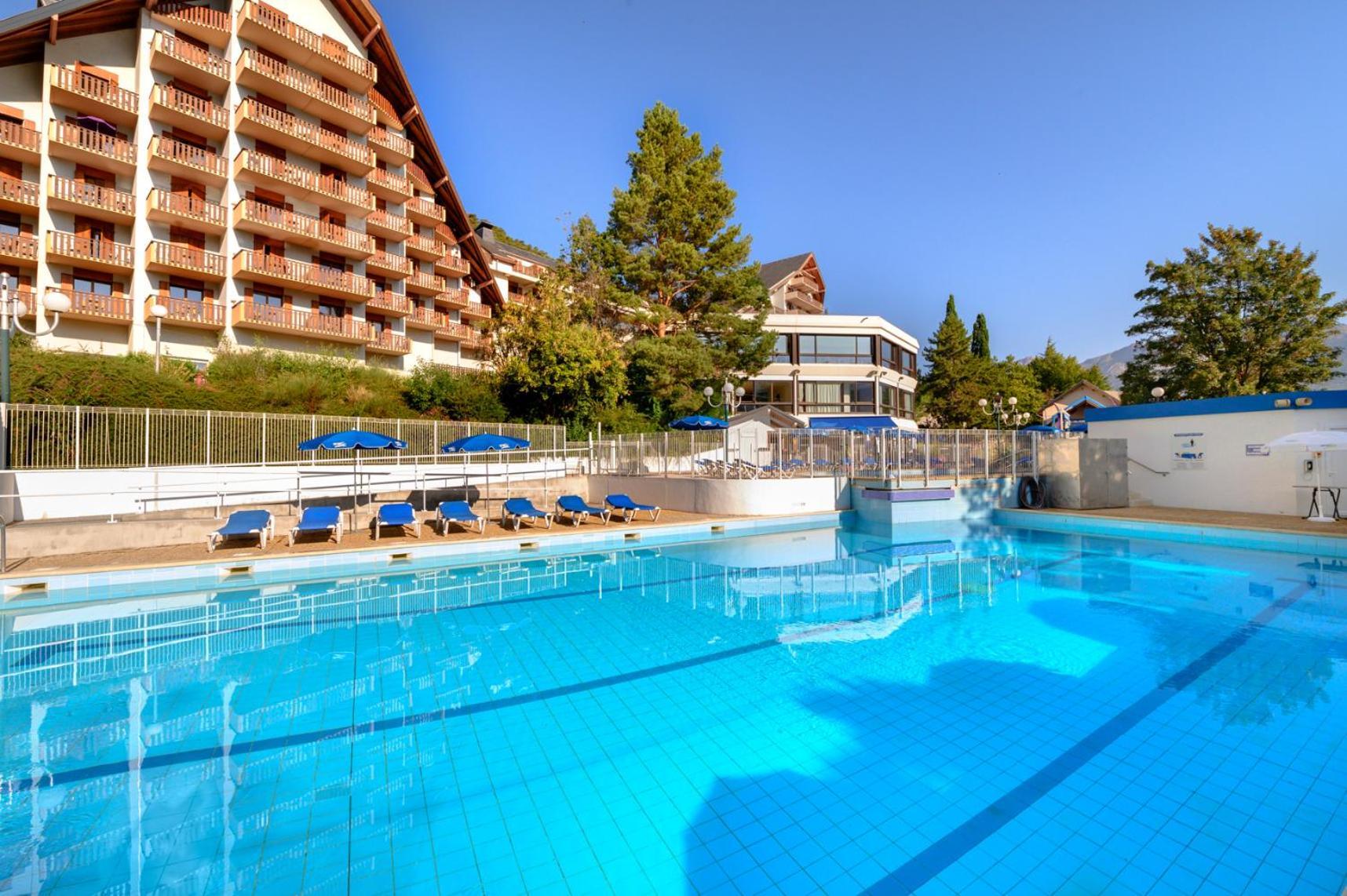 Village Club Les Hyvans Chorges Exterior photo