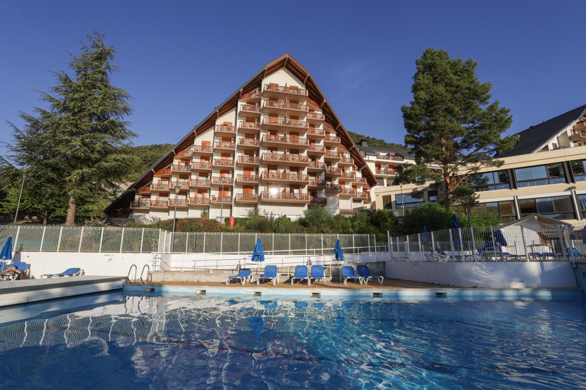 Village Club Les Hyvans Chorges Exterior photo